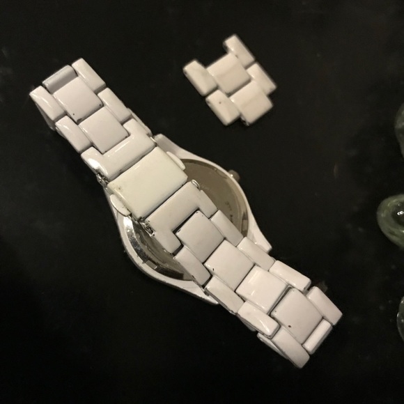 Watch - Picture 4 of 4